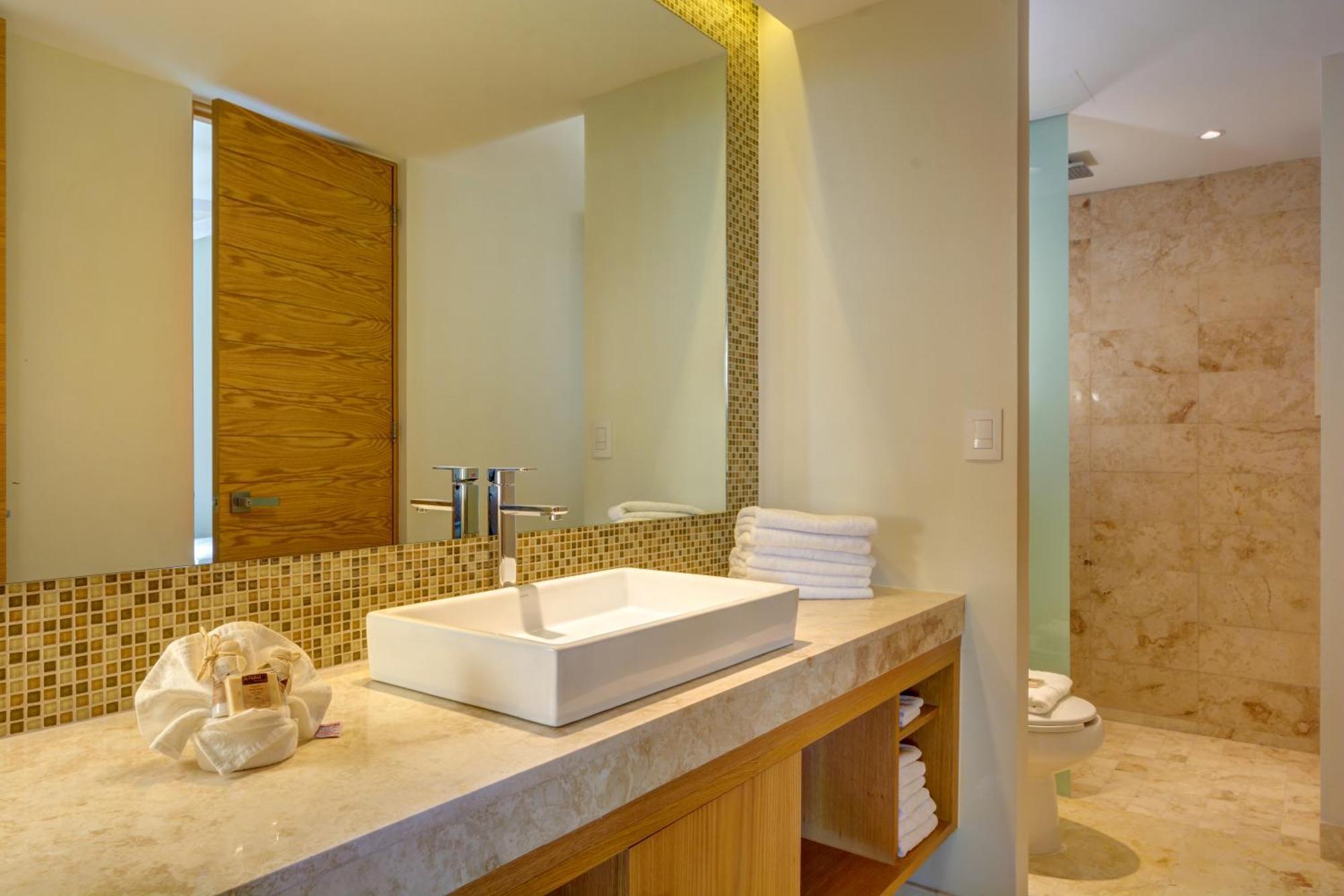 Anah Suites By Las Flores Vacation Rentals Плая-дель-Кармен Экстерьер фото