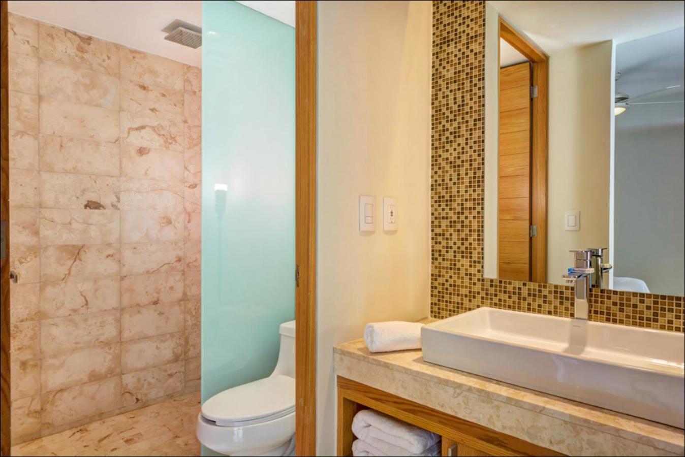 Anah Suites By Las Flores Vacation Rentals Плая-дель-Кармен Номер фото
